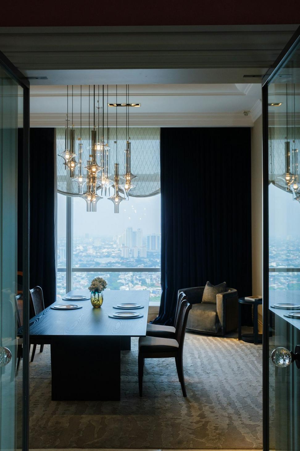 Premium Corner Suite